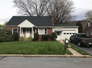 2125 Fernwood St, Reading, PA 19604