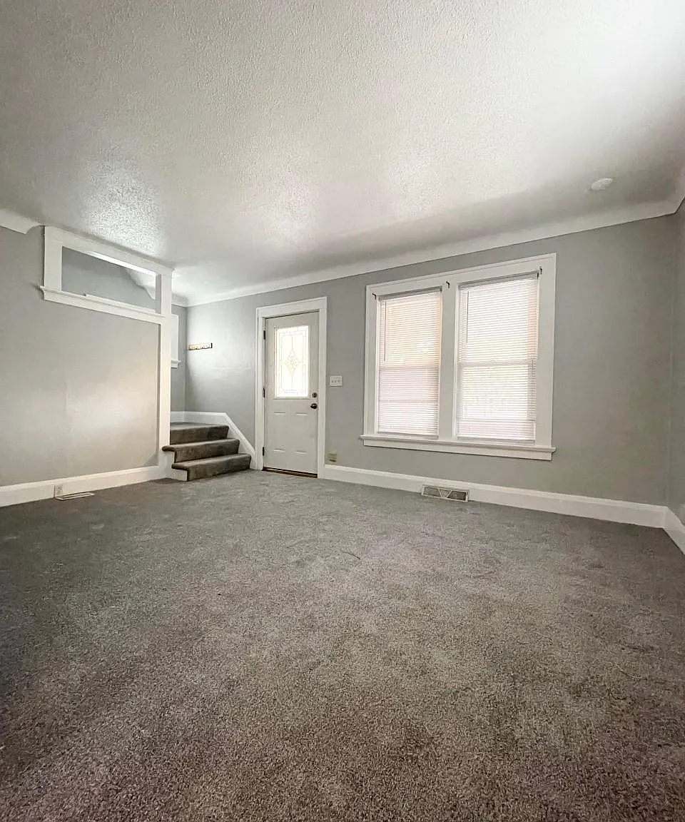2 bed, 900 sqft, $1,100 — Photo 3