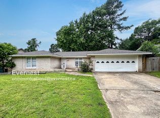 8287 Farmington Dr E, Southaven, MS 38671