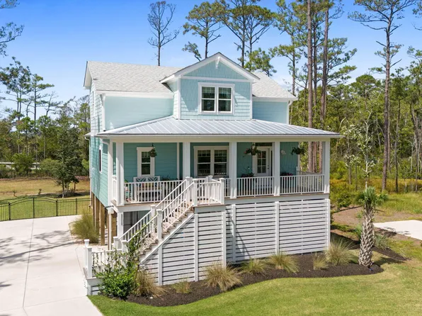 614 Marsh Grass Court, Southport, NC 28461