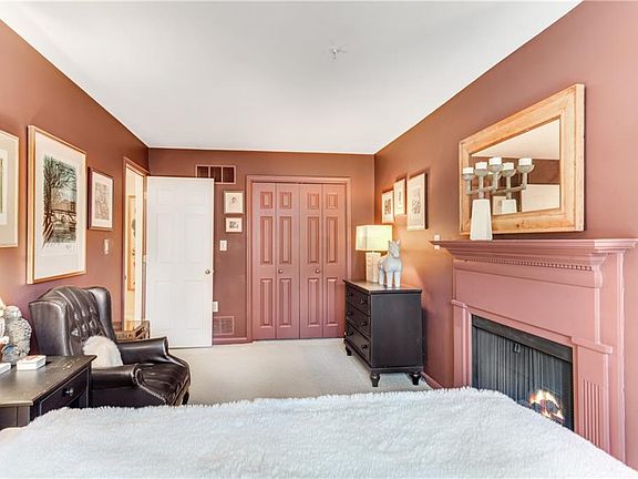 2nd image of 27305 Plantation Dr NE