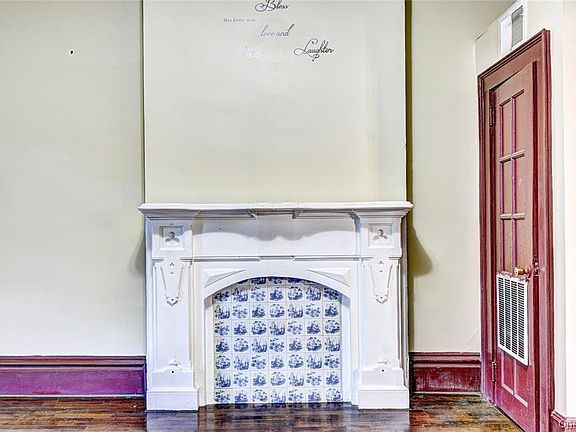 3rd image of 251 Powell Avenue