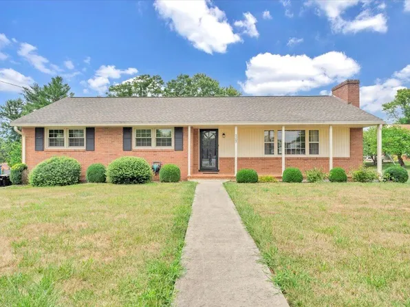 5903 Wayburn Dr, Roanoke, VA 24019