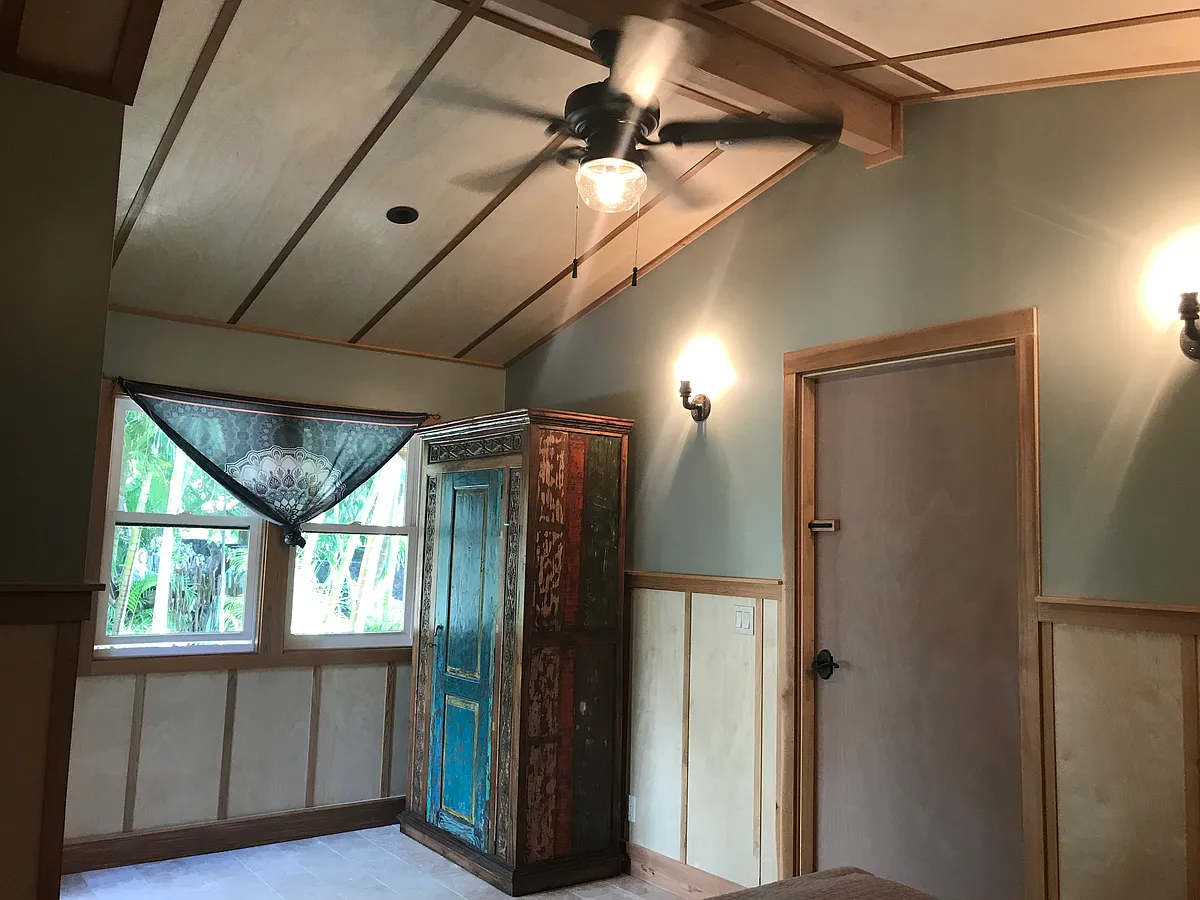 Building Photo - 267 S Kalaheo Ave