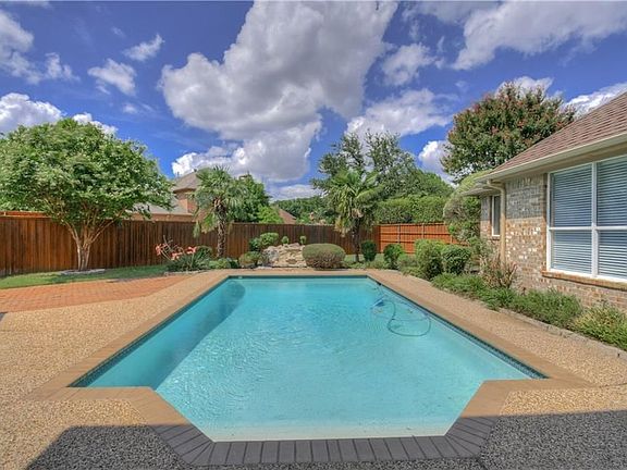 4th image of 6805 Creekside Ln