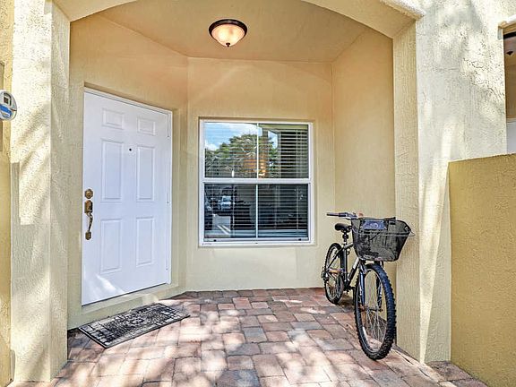 2nd image of 124 Monterey Bay Dr