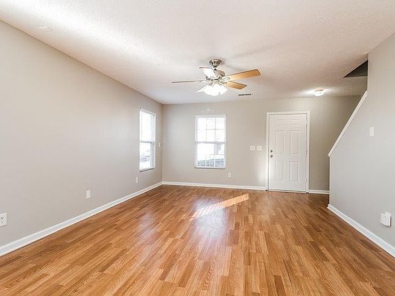 5th image of 3022 Ewingdale Dr