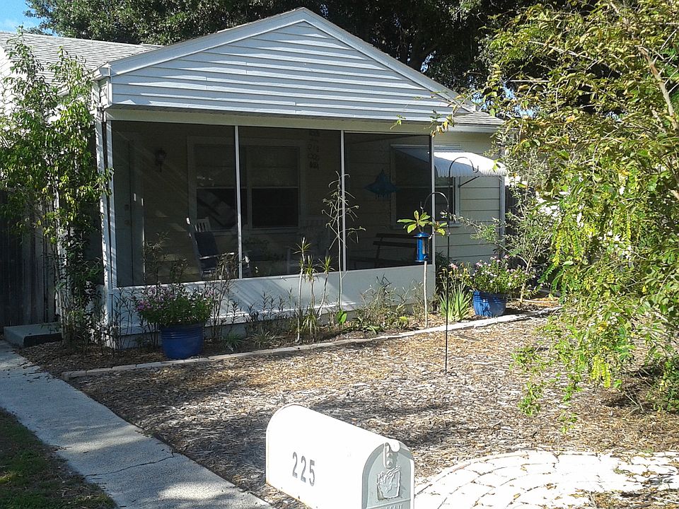 1st image of 225 44th Ave N