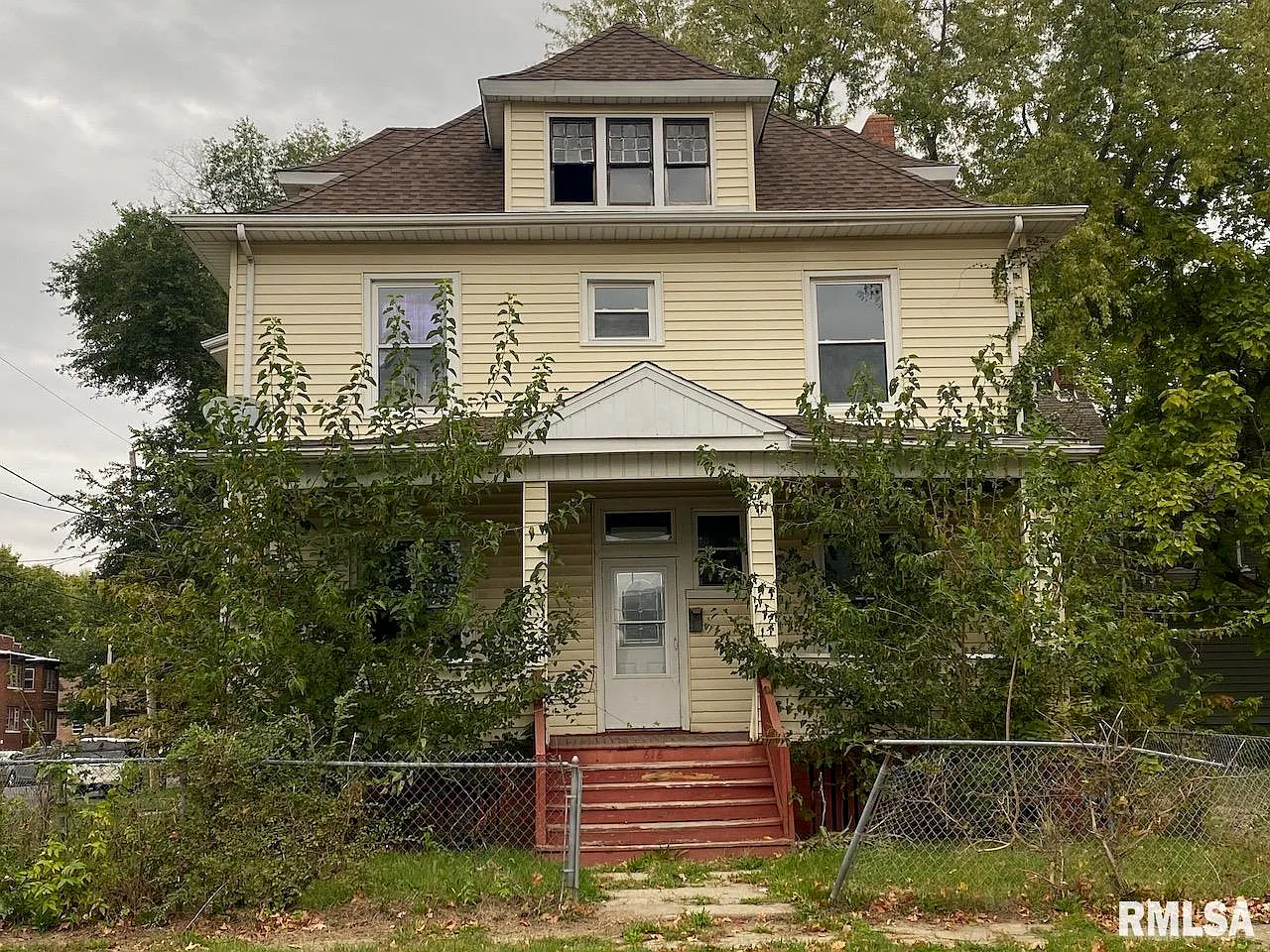 616 Morton St photo 1