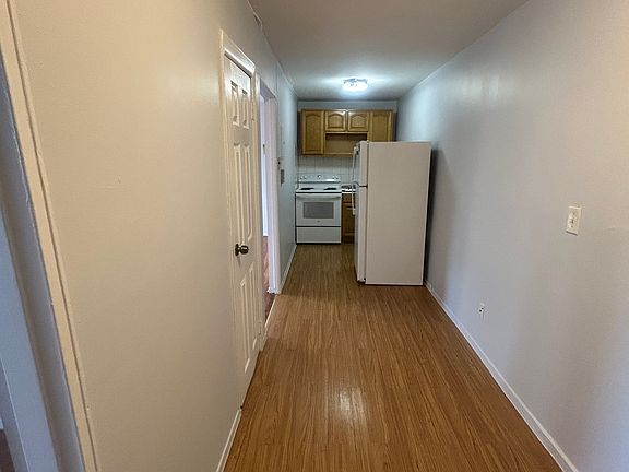 2nd image of 6-250 McLean Ave #6
