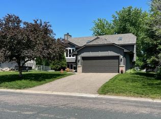 961 Ticonderoga Trl, Eagan, MN 55123