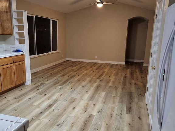5th image of 1595 Laurelbrook Dr