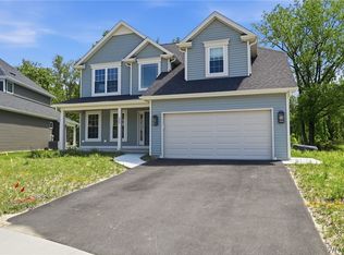 335 Cardinal Ln, North Tonawanda, NY 14120