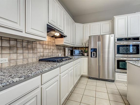4th image of 3401 San Patricio Dr