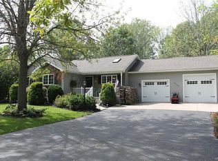 4968 Baer Rd, Sanborn, NY 14132