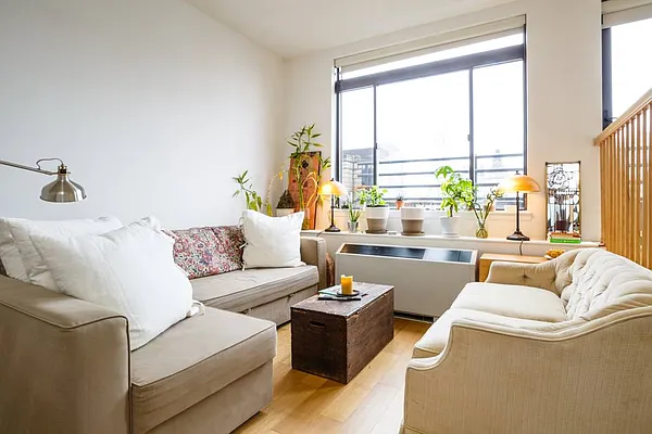 Rented by Voro, LLC | media 1