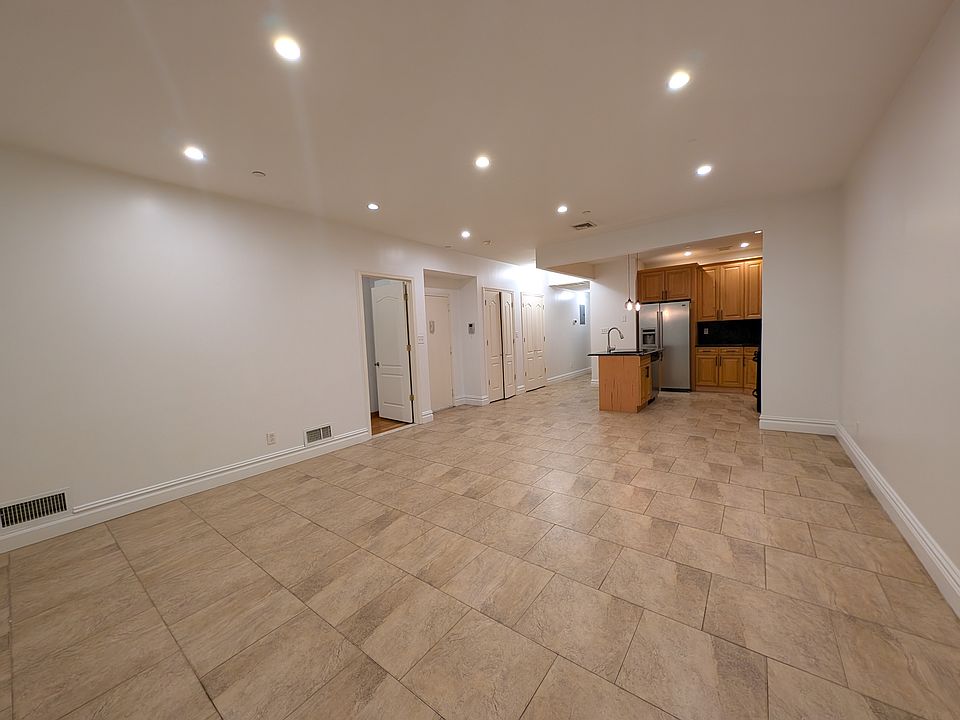 1st image of 542 Brooklyn Ave APT 3