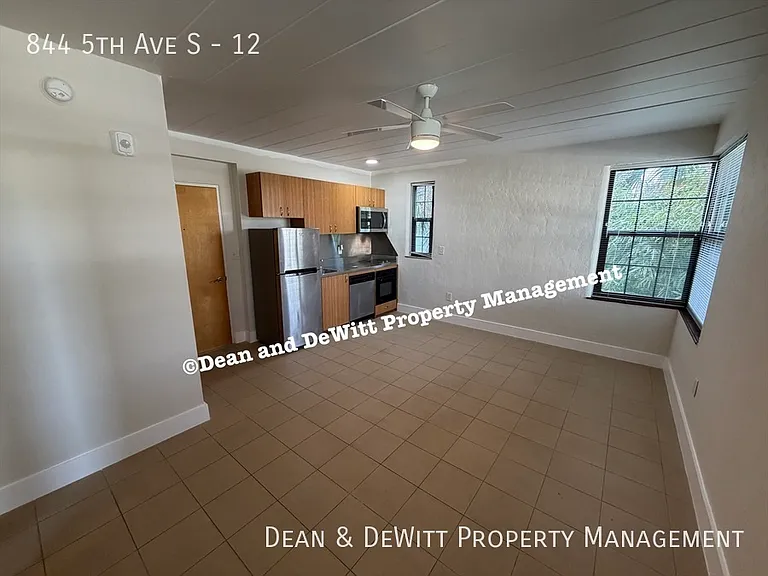 844 5th Ave S #12 — Photo 2