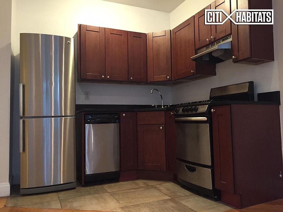 2nd image of 301 Cumberland St APT E4