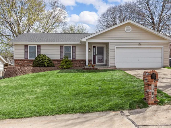1204 Mount Olympus Dr, Saint Peters, MO 63376
