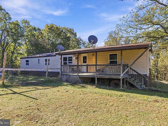 2nd image of 698 Horseshoe Rd
