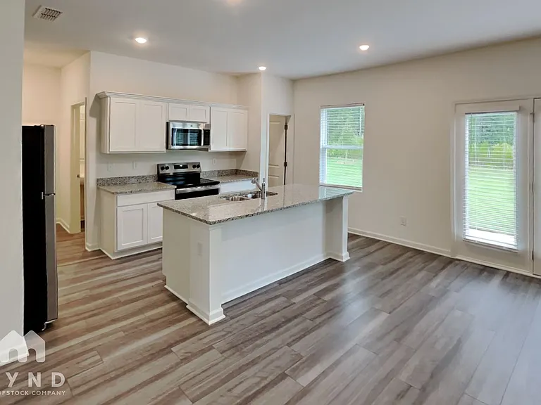 121 Maison Dr — Photo 5