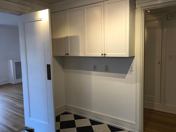 3rd image of 501 W Highland Dr #404