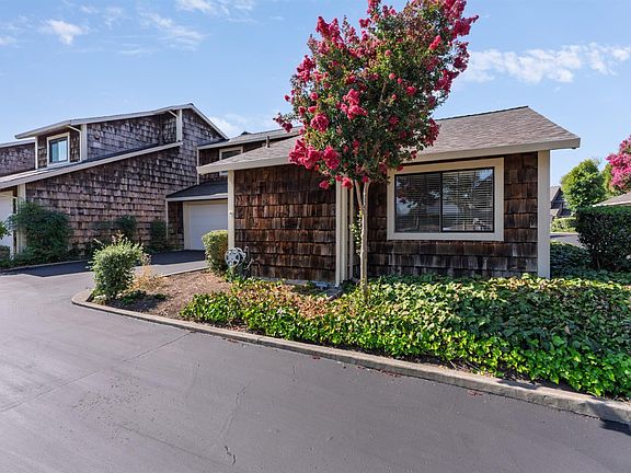 3rd image of 1725 Drake Court