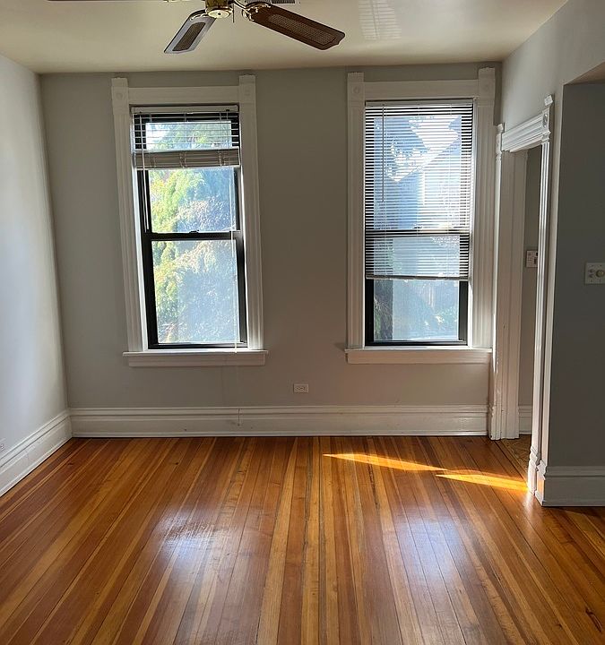 1st image of 2129 N Winchester Ave #1