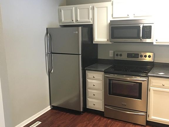 5th image of 4073 Woodrush Ln NW