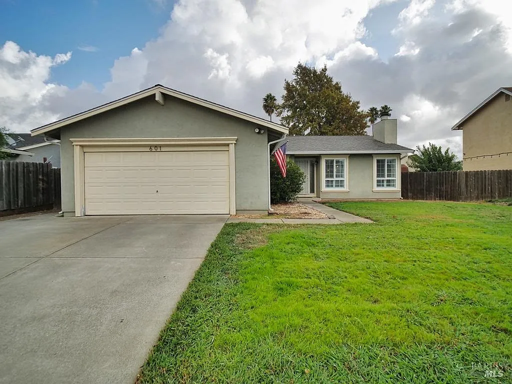 601 skylark Drive photo 1