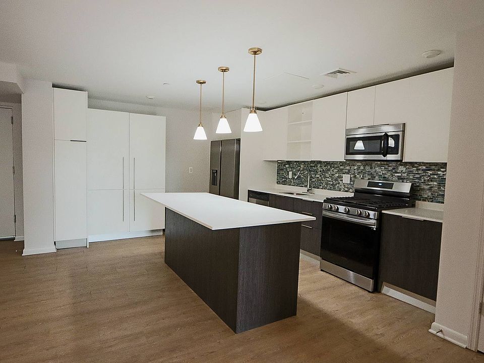 E101 Kitchen