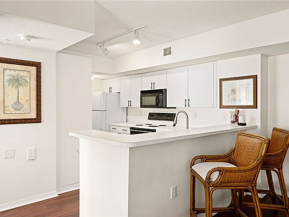 3rd image of 1610 N 42nd Cir APT 106