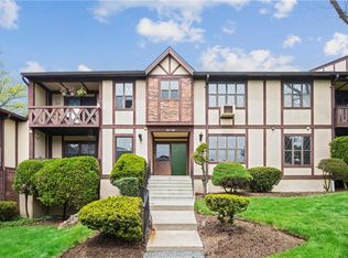 583 Sierra Vista Ln, Valley Cottage, NY 10989