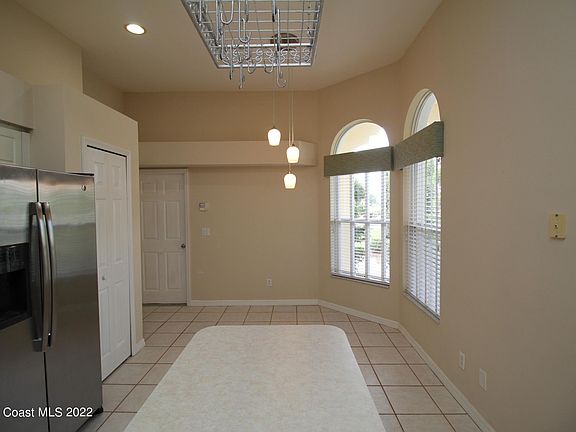 4th image of 4411 Portage Trl