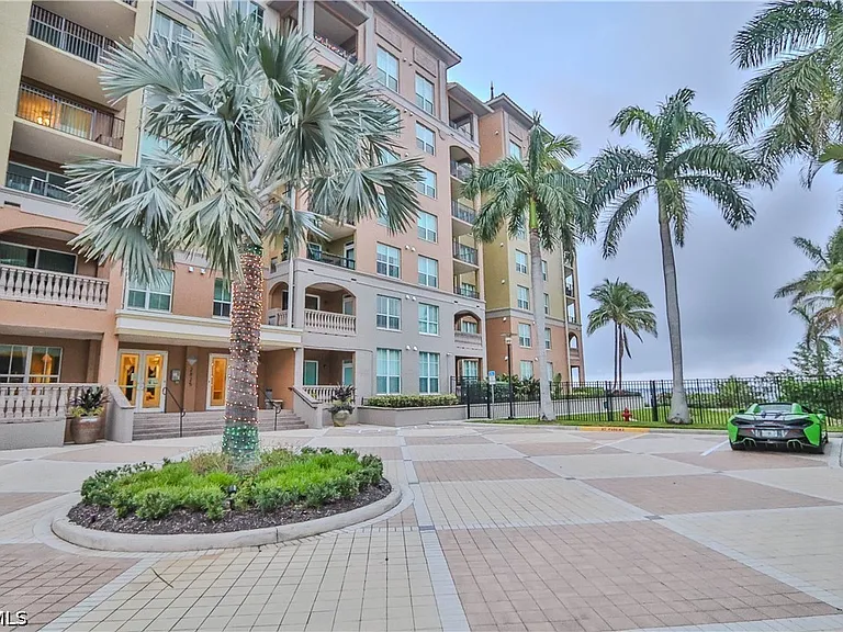 2825 Palm Beach Blvd #116 — Photo 1