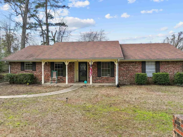 126 Shawnee Trl, Hallsville, TX 75650