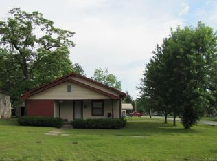 1111 W Cummings St, Henryetta, OK 74437