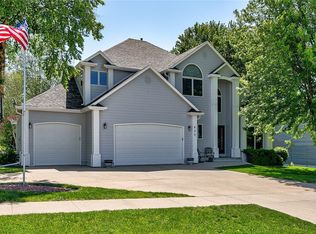 630 S 35th St, West Des Moines, IA 50265