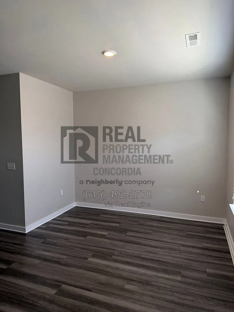 3 bed, 2.5 bath, 1403 sqft, $2,000 — Photo 4