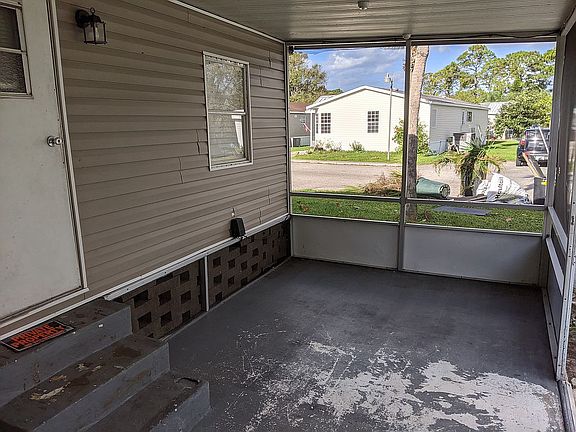 4th image of 36 Tropic Dr