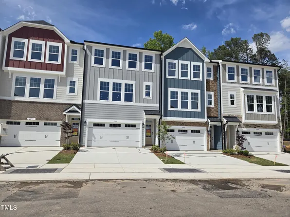 2207 Lambert Rd #69, Cary, NC 27519