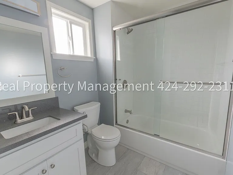 1352 E 23rd Street — Photo 39