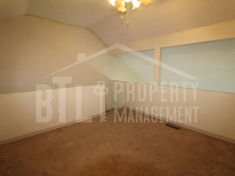540 Abby Ln #8 — Photo 11