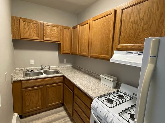 5th image of 229 4th St #3