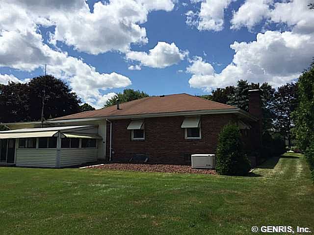 2nd image of 1412 Creek St