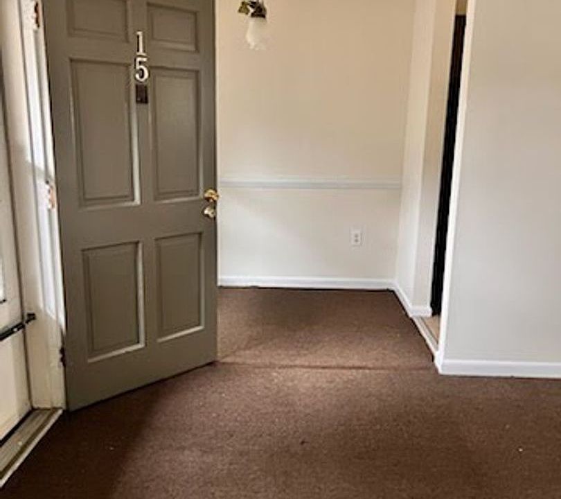1st image of 1833 Kendall Ln APT 4