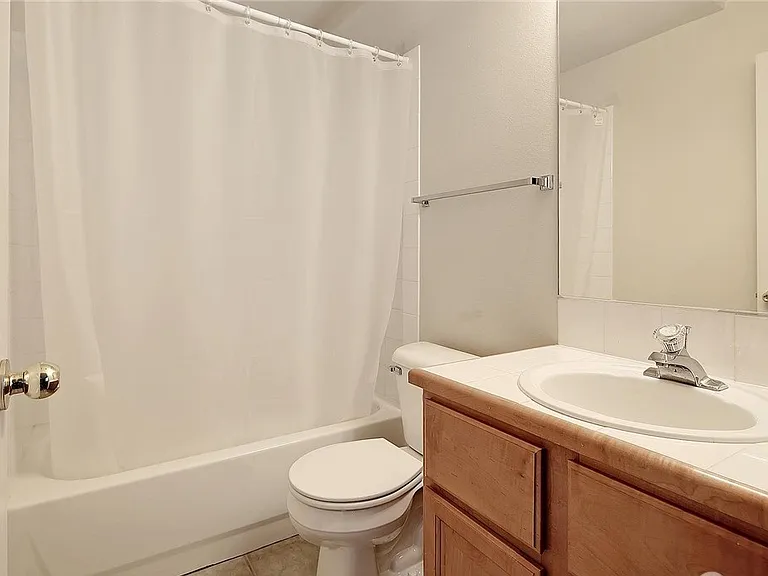 727 N 43rd St — Photo 23