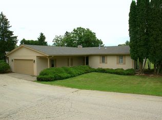 7375 McCurry Rd, Roscoe, IL 61073