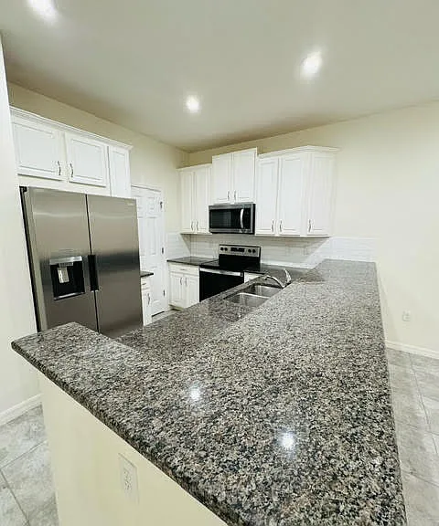 2682 Chantilly Ave — Photo 29